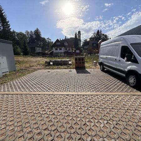 Luxusni Apartman Grand V Centru Harrachova Se Soukromou Mega Terasou, S Privatnim Parkovanim Zdarma, S Moznosti Dobijeni Wallbox Ev A Vyhledem Na Harrachovsky Kostelicek Экстерьер фото
