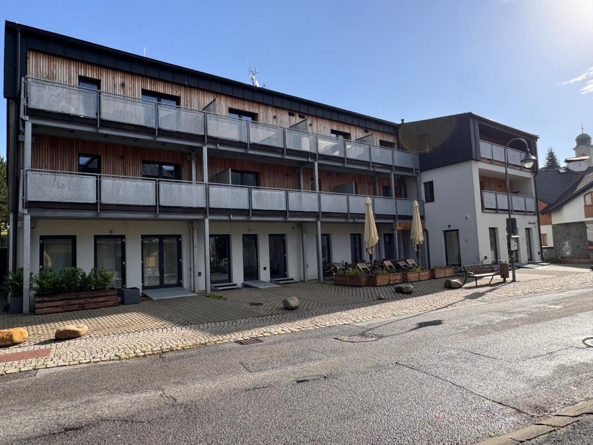 Luxusni Apartman Grand V Centru Harrachova Se Soukromou Mega Terasou, S Privatnim Parkovanim Zdarma, S Moznosti Dobijeni Wallbox Ev A Vyhledem Na Harrachovsky Kostelicek Экстерьер фото